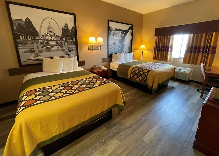 Motel: Super 8 By Wyndham Rolla