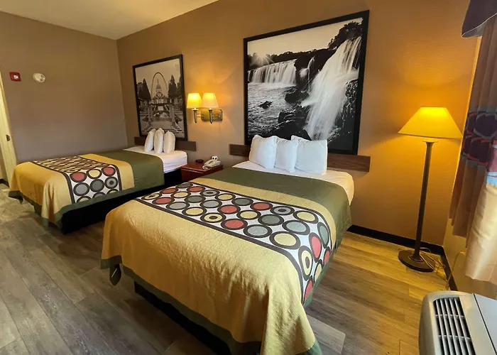 Motel: Super 8 By Wyndham Rolla